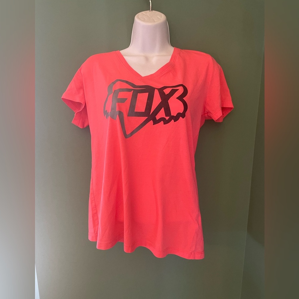 Fox T~shirt for women size L, lightweight in good condition